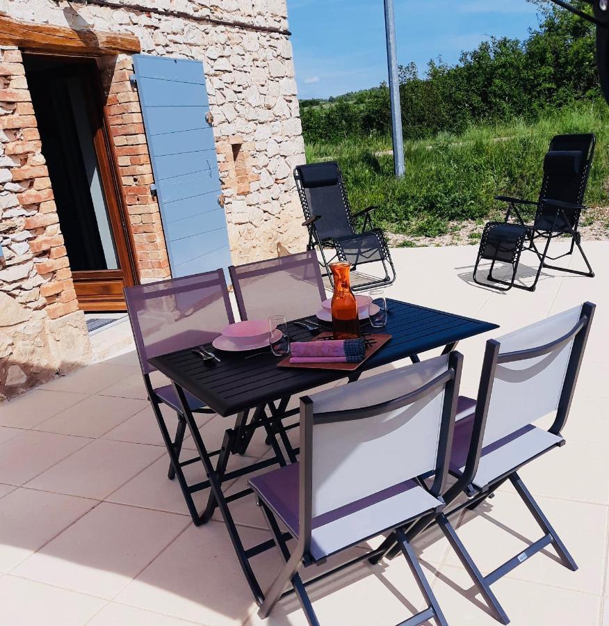 Le Cabanon Des Lavandes Entre Mont Ventoux Et Luberon 萨路特德沃克吕兹 外观 照片